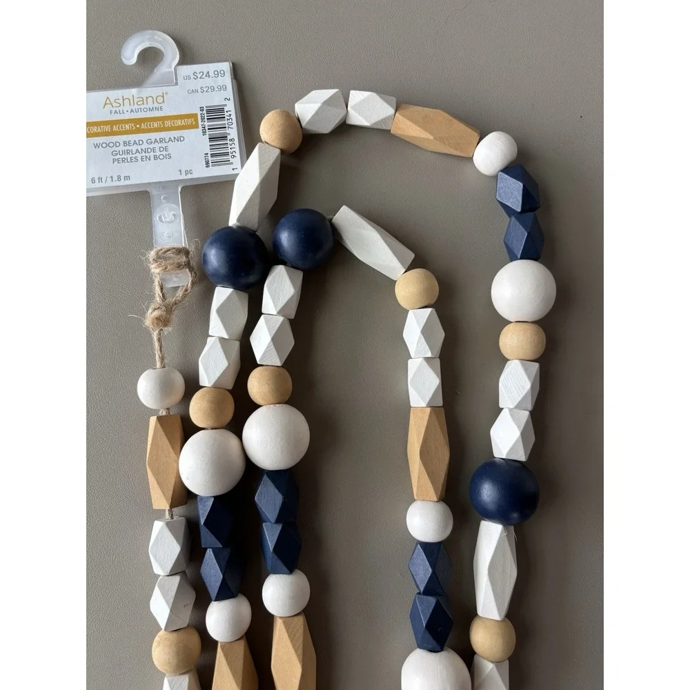 NWT Ashland 6 Foot Bead Garland - Beaded Wood White Blue‎